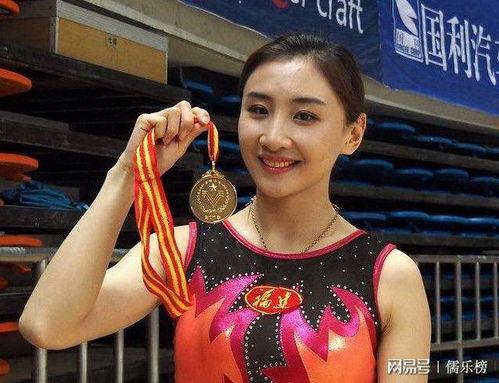 何雯娜最新恋情爆料,甜蜜恋情引网友热议 第2张 何雯娜最新恋情爆料,甜蜜恋情引网友热议 第2张